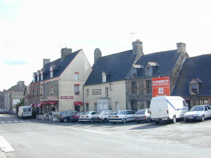 Faubourg de la Chaussée, actuellement rue de Paris (Dol-de-Bretagne)