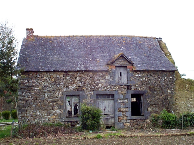 Façade principale : vue générale