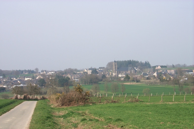 Le bourg vu depuis le Gacet : vue de situation sud