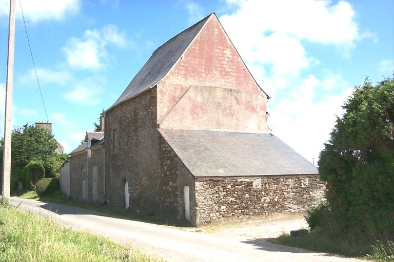 Vue générale nord-ouest de la ferme ; Vue générale nord-ouest ; La Ville Jégu : la ferme de l'ancien manoir, 16e siècle(?)