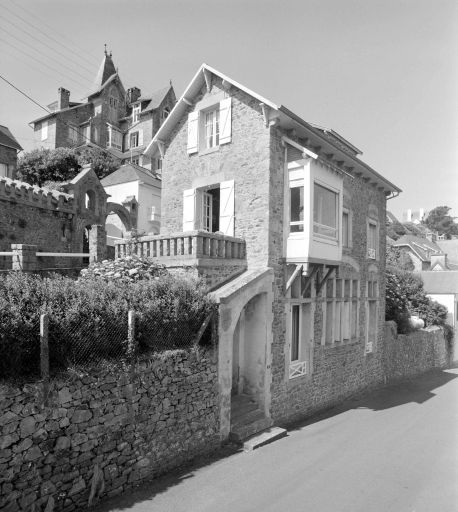 Elévation sur mer (nord) ; Elévation nord sur mer.