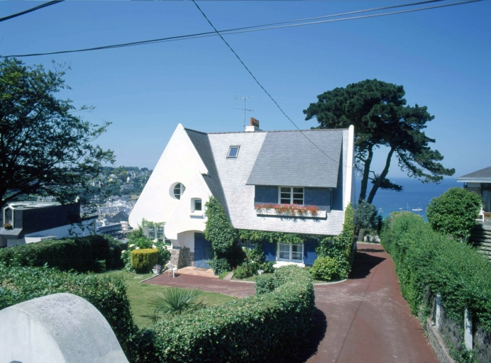 Elévation antérieure sud. ; Elévation antérieure sud ; Perros-Guirec, Trestraou. Maison de villégiature dite War Ar Garec (2ème quart du 20ème siècle)