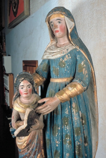 Groupe sculpté de l'éducation de la Vierge