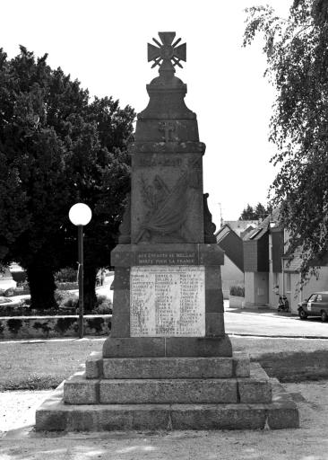 Monument aux morts, élévation nord