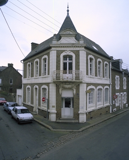 Vue générale nord-ouest ; 17 boulevard Thiers : ancienne Caisse d'Epargne, 1907