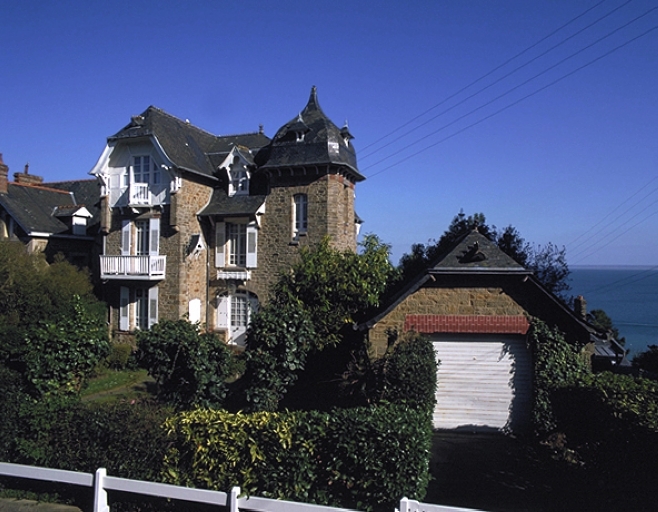 Vue générale : la façade ouest