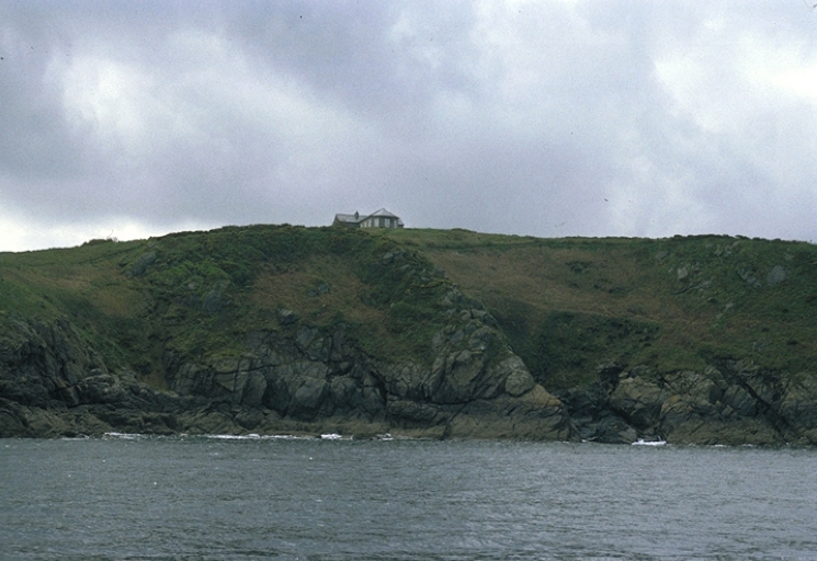 Le sémaphore vu de la mer ; Le sémaphore sur l'Ile Besnard