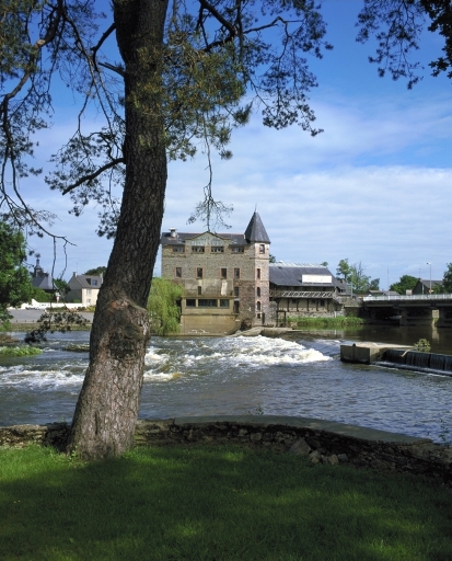 Moulin à foulon, puis moulin à farine, puis minoterie Messac Guipry, puis restaurant, le Port (Guipry fusionnée en Guipry-Messac en 2016)