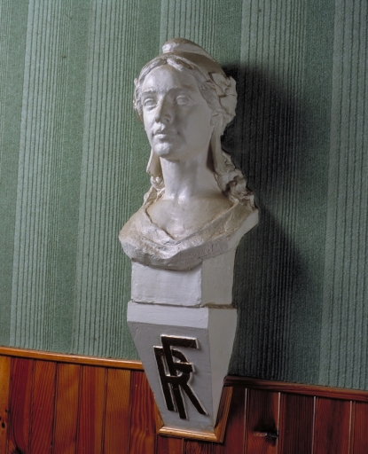 Buste sur socle : Marianne
