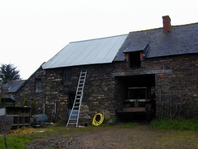 Façade antérieure : vue générale sud-est