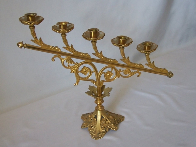 Vue générale d'un chandelier (n°1)