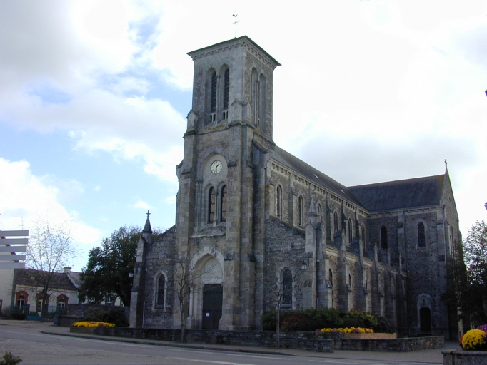 Église paroissiale Saint-Sixt, rue de la Sauldre ; rue des Rochers (Sixt-sur-Aff)