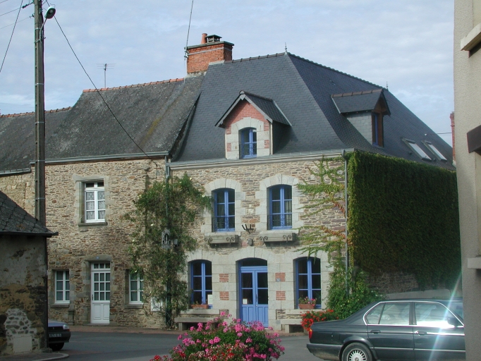 Vue générale sud ; maison à gauche sur l'image ; Vue générale sud ; maison à droite sur l'image