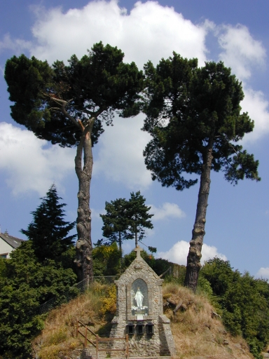 Vue de situation sud ; La Landriais : l'oratoire Notre-Dame de la Miette