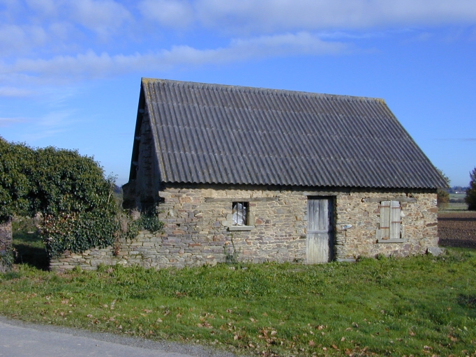 Façade antérieure : vue générale sud-ouest
