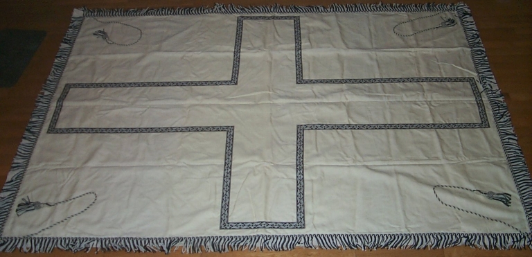 Drap mortuaire d'enfant : vue générale