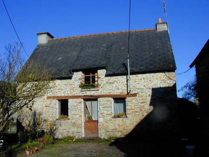 Façade antérieure : vue générale sud