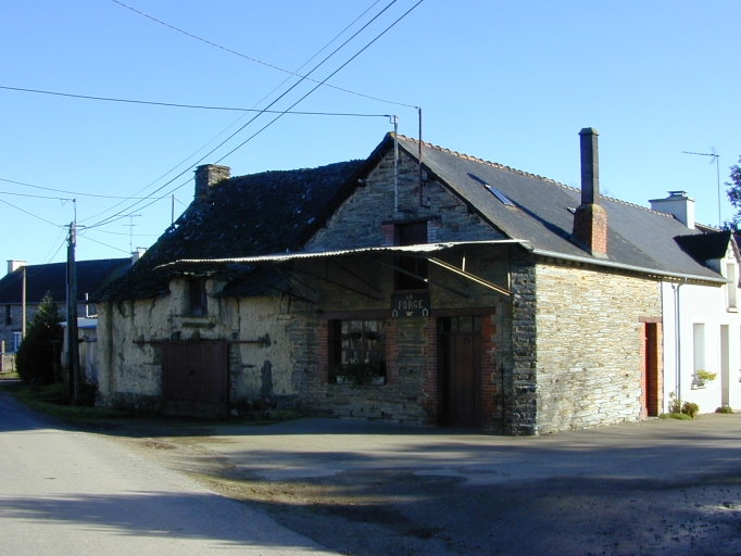 Vue générale sud-ouest ; Forge, la Théberdais du Moulin Alain (Pipriac) - Vue générale sud-ouest