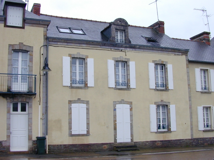 Façade antérieure : vue générale