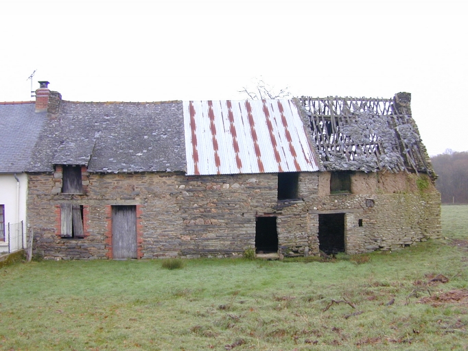 Vue générale sud ; Edifice à droite sur l'image : vue générale sud ; Maison à gauche sur l'image : vue générale sud