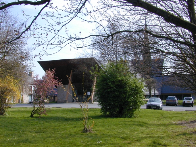 Église paroissiale Saint-Clément, 101 et 102 rue Eugène-Pottier (Rennes)