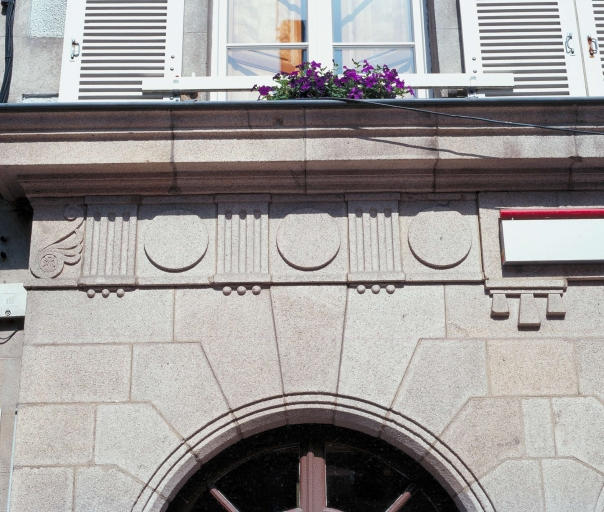 Ancien hôtel particulier : 6, rue Brémond d'Ars. Elévation ouest, détail