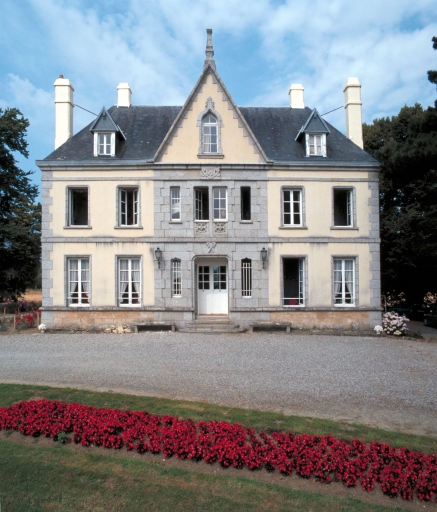 Elévation est du logis