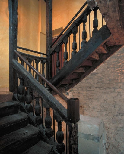 Escalier entre le premier et le second niveau