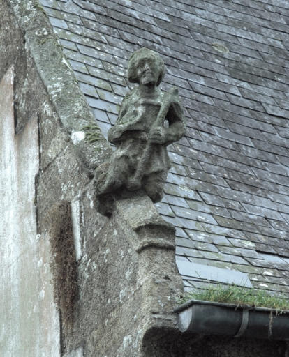 Pignon est, détail d'une crossette sculptée