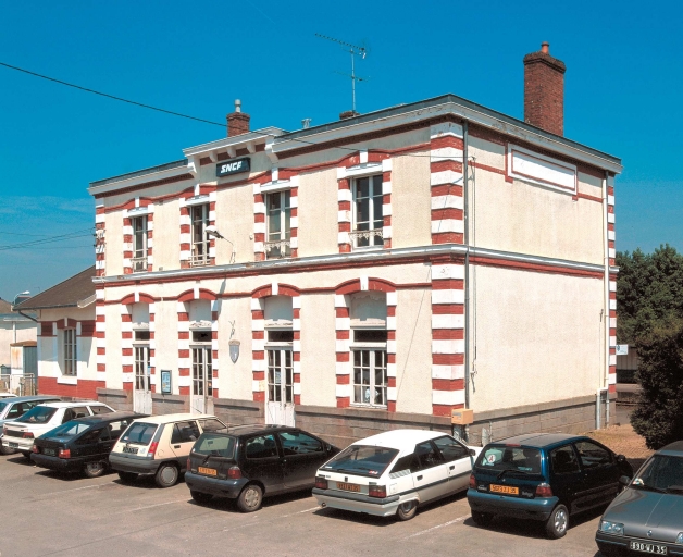 Vue générale ouest ; La gare