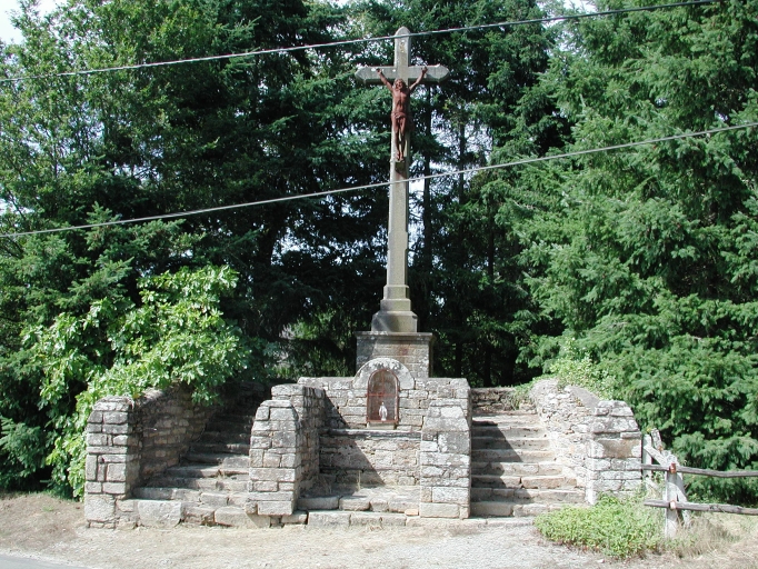 Vue générale sud ; Le Calvaire des Carrières de la Grée du Bourg