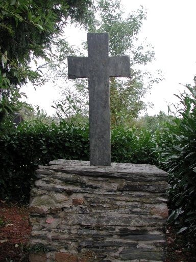 Vue générale ouest ; La croix de la Magdelaine