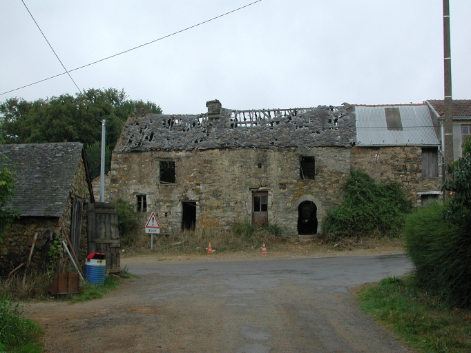 Alignement de logis en voie de disparition