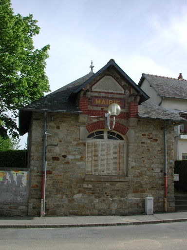 Mairie, façade sur rue ; Ancienne mairie-école (Montgermont) - Mairie, façade sur rue