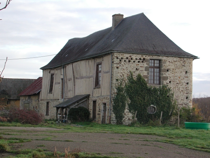 Le manoir de Sévegrand ; Vue générale de la façade est