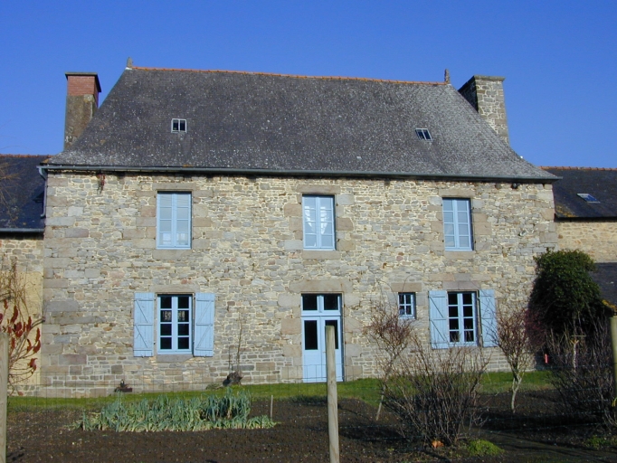 La Guzardière, maison de maître : vue générale sud ; Façade antérieure : vue générale sud ; La Guzardière, une demeure cossue à la campagne : vue générale sud-ouest