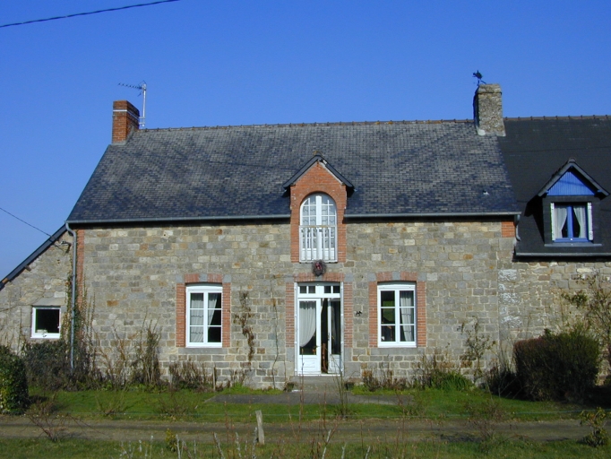 Vue générale sud ; La Guzardière, maison de l'Entre deux guerres : vue générale sud