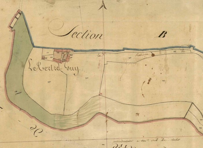 Extrait du cadastre de 1826 ; Extrait du cadastre de 1826 ; le manoir possédait une 'rabinne' (ou avenue) obliquant vers l'est