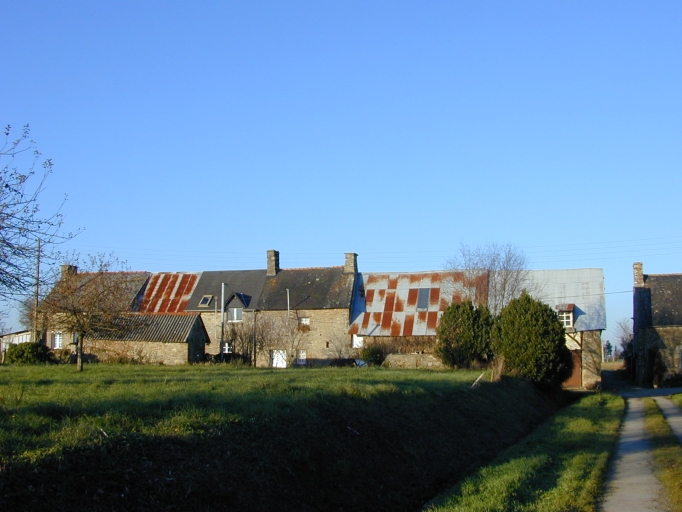 Vue de situation sud ; L'alignement ouest : vue de situation sud ; Le Champ Fleury : alignement de logis
