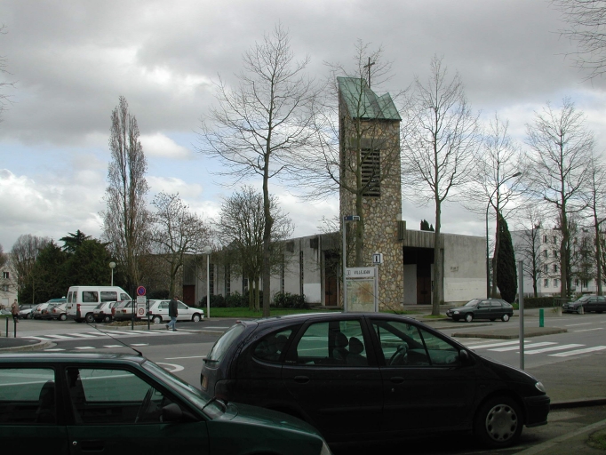 Église paroissiale Saint-Luc, avenue Winston-Churchill (Rennes)