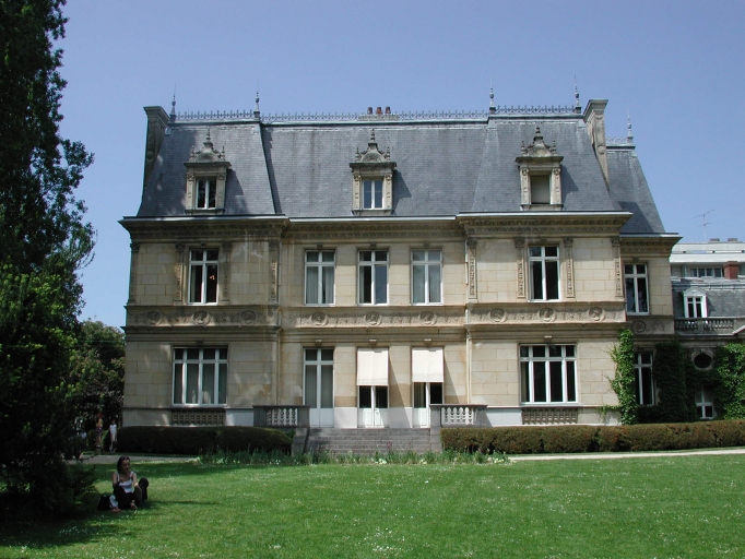 Hôtel E. C. Oberthür, vue de la façade sur jardin