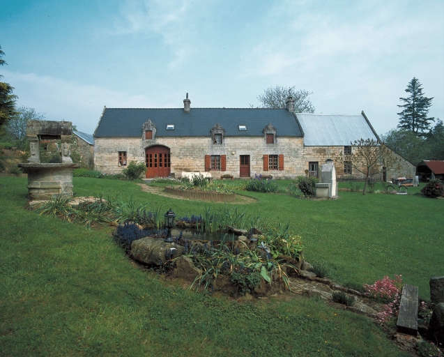 Vue générale sud ; La Métairie, ferme, vue générale sud.