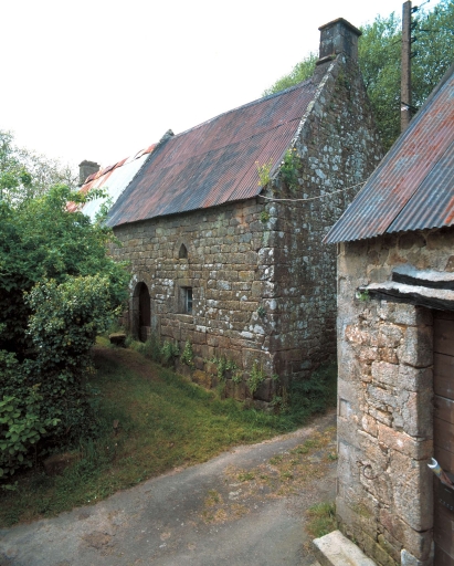 Vue générale sud-est ; Kerivalain, maison, vue générale sud-est.