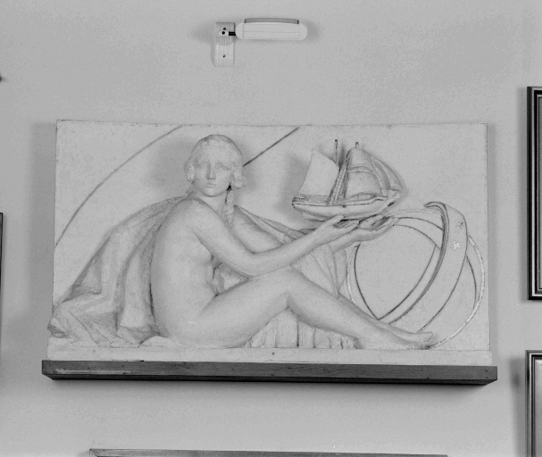 Haut-relief : la conquête des connaissances universelles, ou Science et navigation. ; Haut-relief : la conquête des connaissances universelles, ou Science et navigation
