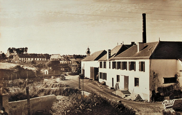 Carte postale, vers 1950 (Coll. part.)
