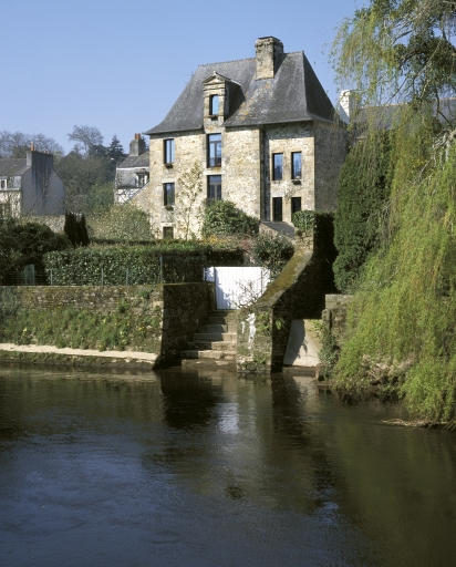 Vue générale prise du nord-est