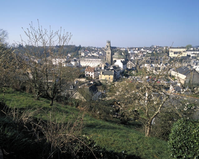 Vue depuis le quartier de Lovignon vers l'ouest et la haute ville