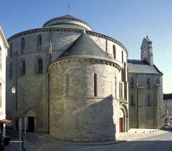 Elévation nord ; Quimperlé, église paroissiale Sainte-Croix : élévation nord, état en 2002