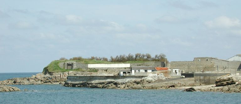 Vue générale du Fort Bloscon : élévation ouest (état en 2002) ; Vue générale du Fort Bloscon : élévation ouest (état en 2002)