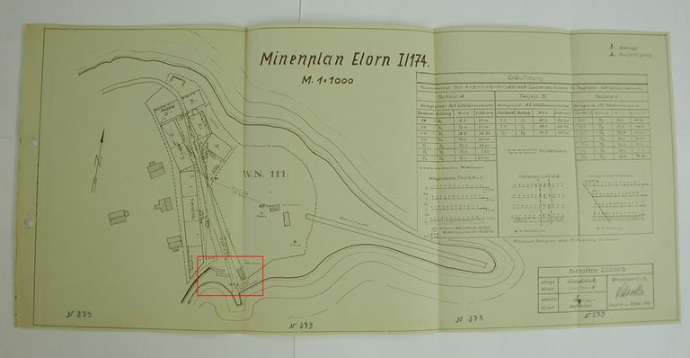 Plan de l'ensemble fortifié du port de Moguériec, encadré en rouge les murs antichars en chicane, 1944